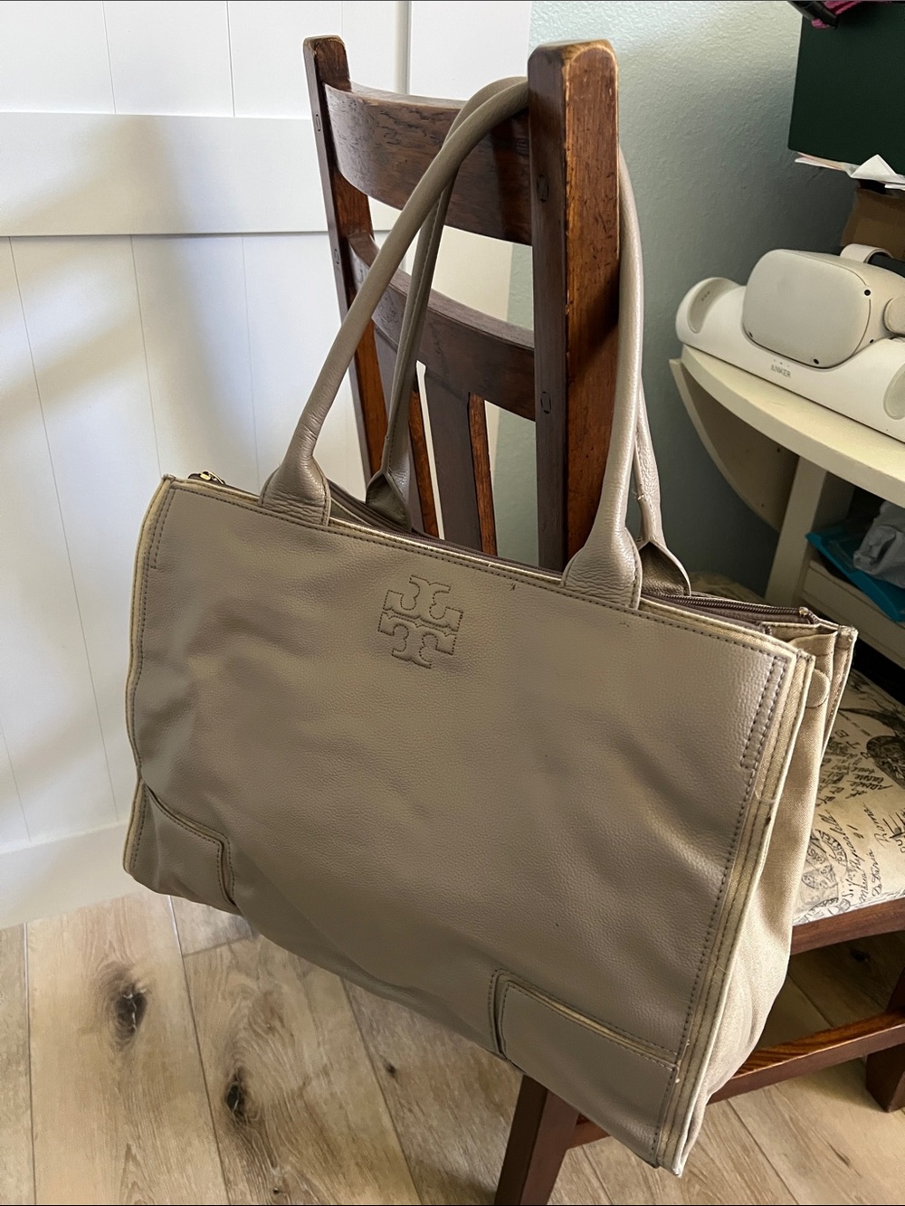 🔥1 hour sale. Tory Burch, Taupe Leather Tote with Dual Top Handles